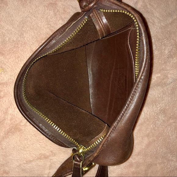 COACH Full Grain Leather Bucket Bag - Picture 5 of 7